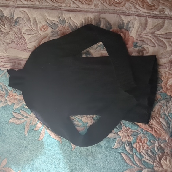 Black turtle neck sweater - Picture 1 of 3